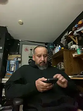 ElPollo77 online show from March 22, 2025, 5:39 am