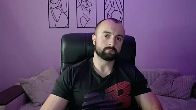 brindlefly6969 online show from October 4, 2025, 11:19 am