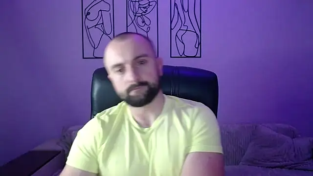 brindlefly6969 online show from December 3, 2025, 11:52 am