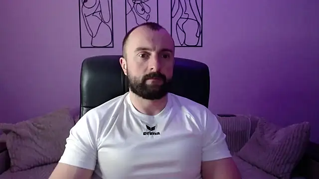 brindlefly6969 online show from April 6, 2026, 11:00 am