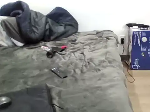 Iliketocooksquirt25 online show from February 15, 2025, 9:05 am