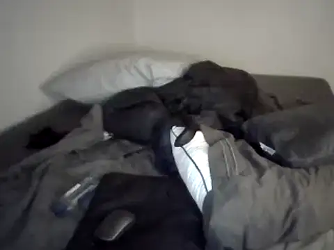 Iliketocooksquirt25 online show from March 13, 2025, 1:07 pm