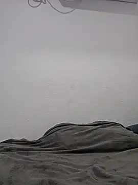 Iliketocooksquirt25 online show from September 9, 2025, 3:17 am