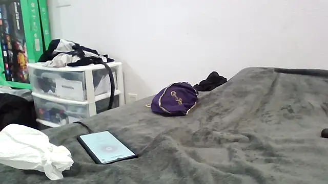 Iliketocooksquirt25 online show from October 4, 2025, 12:58 pm