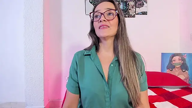 Jessica Herrera  online show from February 13, 2025, 7:21 pm