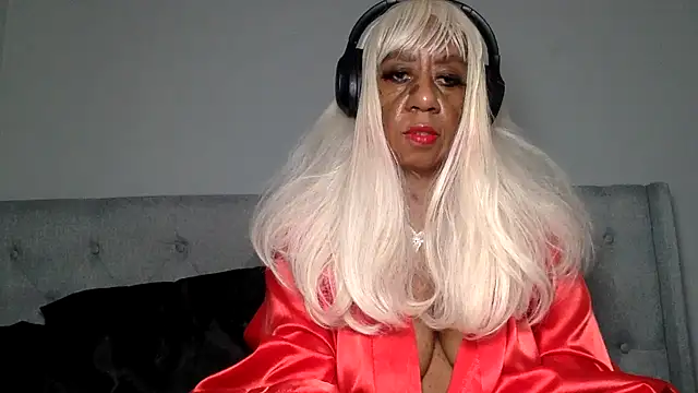 BreanaDivine online show from December 16, 2024, 4:16 pm