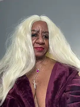 BreanaDivine online show from February 17, 2025, 9:19 pm