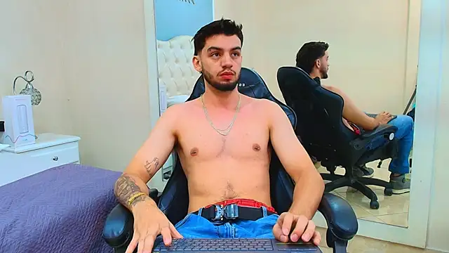 Michael magno online show from November 3, 2025, 10:21 pm