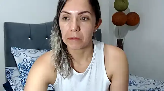 Chantal hott online show from March 8, 2025, 1:39 am