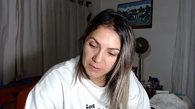 Chantal hott online show from November 19, 2025, 1:27 am