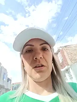 Chantal hott online show from December 22, 2025, 7:44 pm