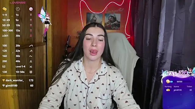 Fiery Brunette  online show from December 28, 2024, 11:52 am