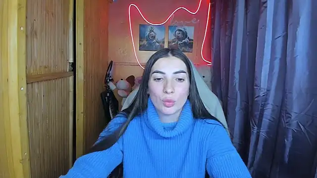 Fiery Brunette  online show from February 4, 2025, 2:43 pm