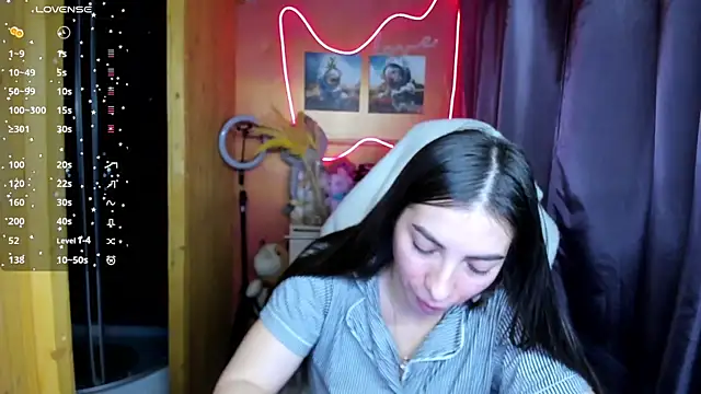 Fiery Brunette  online show from November 17, 2025, 9:48 am