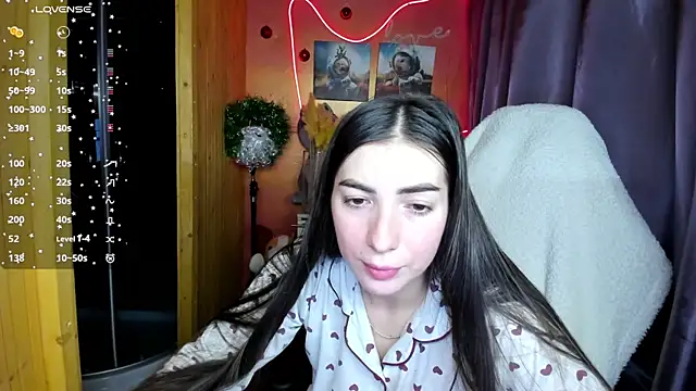 Fiery Brunette  online show from December 21, 2025, 6:31 am