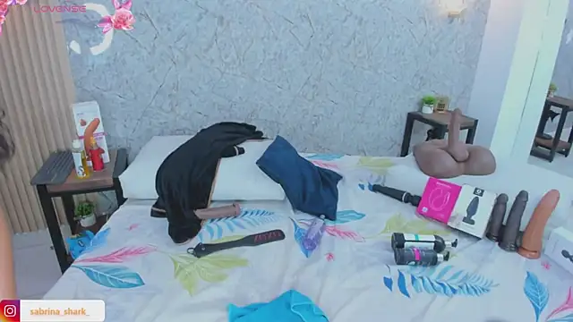 sabrina shark  online show from November 18, 2025, 3:23 am