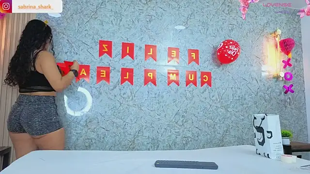 sabrina shark  online show from February 5, 2026, 1:32 am