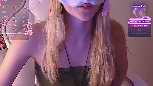 Snapshot of Sydney_Swan chatting on February 18, 2025, 1:21 am Sydney Swan online show from February 18, 2025, 1:21 am