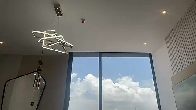 ChocolateCakeQueen online show from February 5, 2025, 5:09 pm