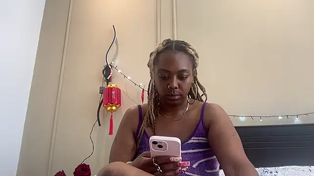 ChocolateCakeQueen online show from February 14, 2025, 6:08 pm