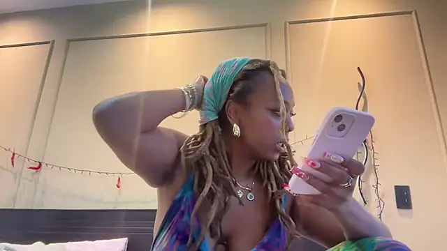 ChocolateCakeQueen online show from February 26, 2025, 11:26 pm