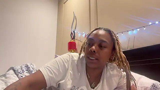 ChocolateCakeQueen online show from March 16, 2025, 7:15 am