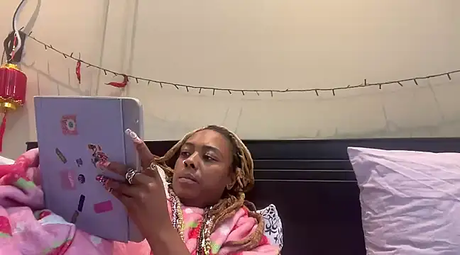 ChocolateCakeQueen online show from March 16, 2025, 10:53 pm