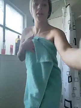 hannahb-e online show from February 18, 2025, 11:08 pm