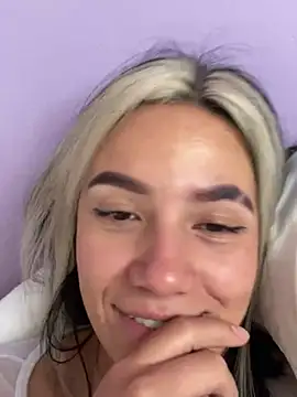 hannahb-e online show from March 6, 2025, 12:30 pm