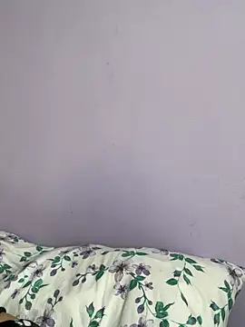 hannahb-e online show from March 6, 2025, 4:07 pm