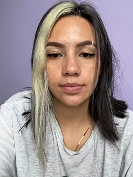 hannahb-e online show from March 18, 2025, 5:10 pm