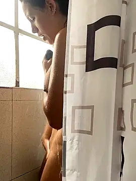 hannahb-e online show from December 4, 2025, 2:15 pm