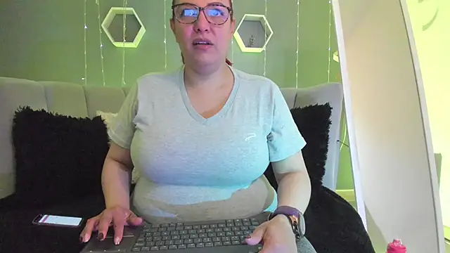 Sammy owens  online show from March 20, 2025, 12:32 pm