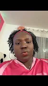 Miss-syanaa online show from June 28, 2026, 4:57 pm