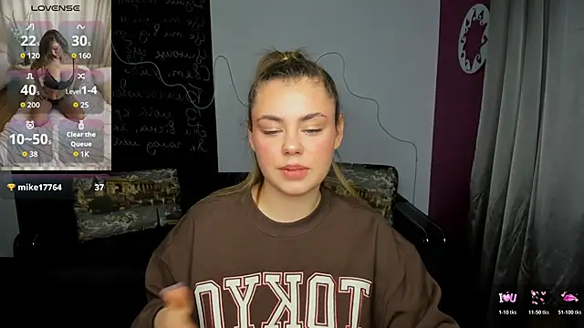 IsabellaBler online show from December 4, 2025, 12:58 pm