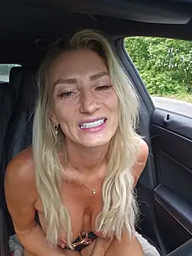 Snapshot of Vika_Viktoria chatting on July 8, 2026, 2:21 pm Vika Viktoria online show from July 8, 2026, 2:21 pm