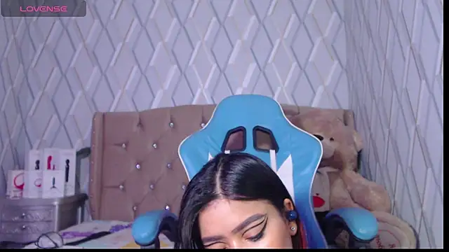 NicolleTaylor online show from February 1, 2025, 3:19 am