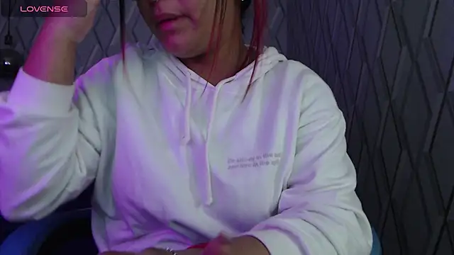 NicolleTaylor online show from March 12, 2025, 3:02 am