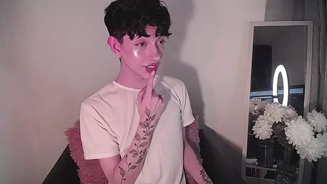 lyamthommpson online show from February 8, 2025, 4:14 am