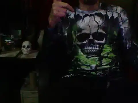 mrdemoncrowly online show from November 30, 2025, 4:16 am