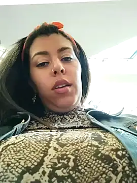 Emily Wane online show from December 8, 2024, 7:43 pm