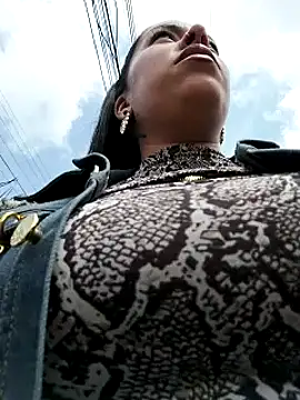 Emily Wane online show from December 14, 2024, 4:09 pm