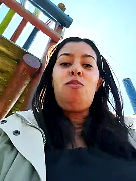 Emily Wane online show from December 19, 2024, 4:46 pm