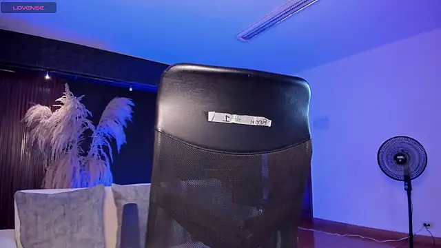 victoria mooree online show from January 30, 2025, 6:10 pm