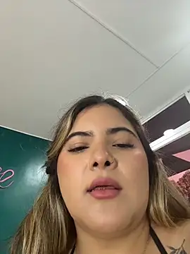 EVELIN MASON online show from April 20, 2026, 9:38 pm