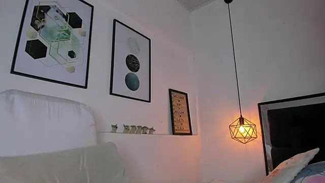 amysc online show from April 16, 2026, 12:06 pm