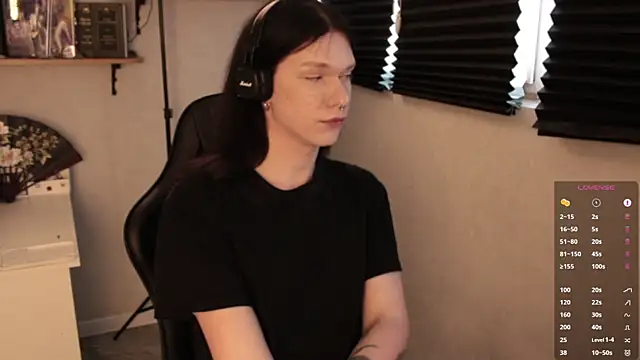 carthylovvve online show from February 18, 2025, 1:11 pm