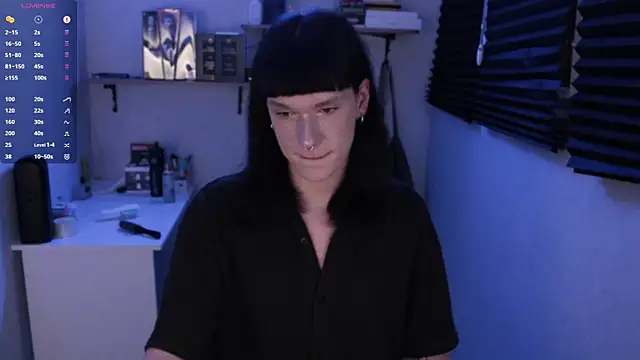 carthylovvve online show from March 6, 2025, 10:58 pm