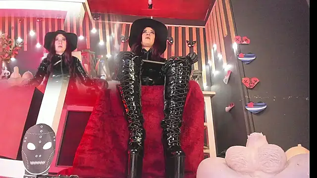 Snapshot of shaaroon_gold chatting on February 21, 2025, 11:10 pm shaaroon gold online show from February 21, 2025, 11:10 pm