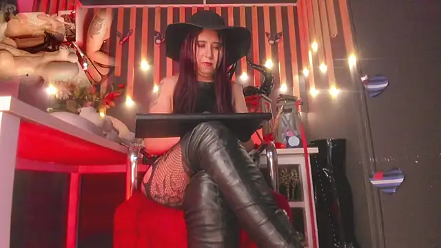 Snapshot of shaaroon_gold chatting on March 13, 2025, 9:16 pm shaaroon gold online show from March 13, 2025, 9:16 pm